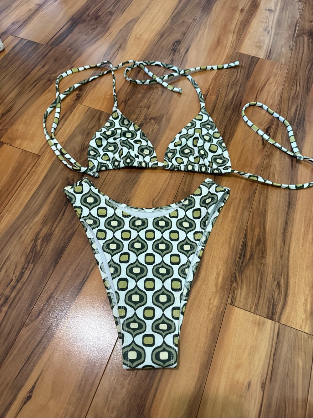 Geometric Print Triangle Bikini - Olive & White